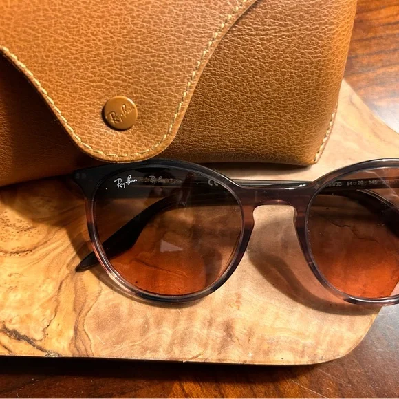 Beautiful Ray Bans NWOT - Picture 3 of 6